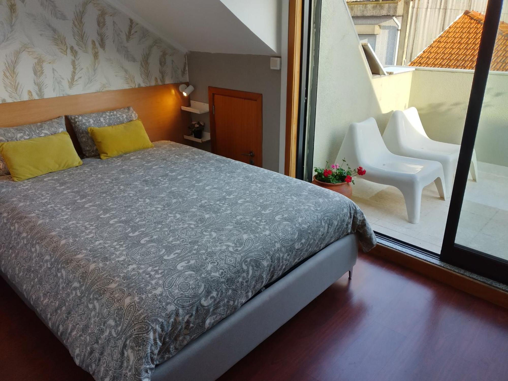 Top Floor Apartment With Sunny Balconies Porto Exterior photo